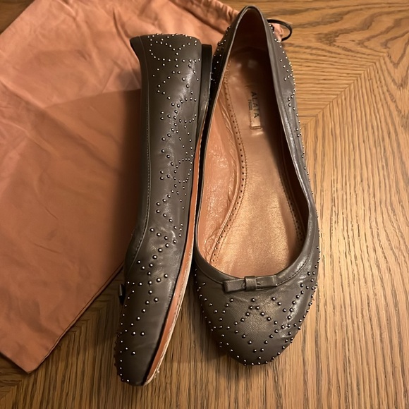 Alaia Ballet Flats Size 39 Grey Silver Studs - Picture 5 of 9